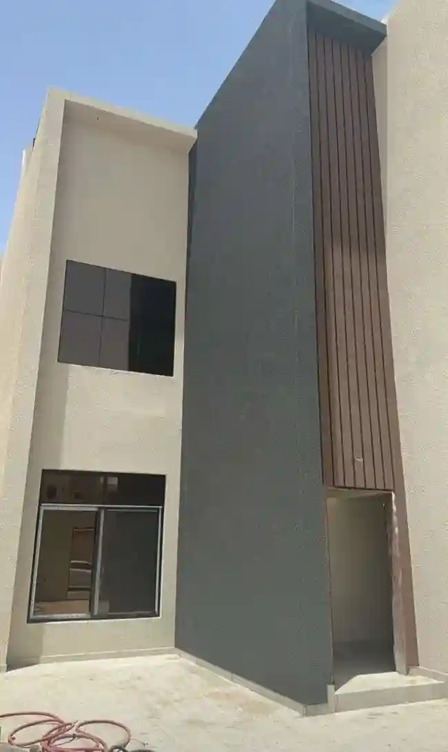 دهان مباني تجارية بالرياض بألوان احترافية ومتينة