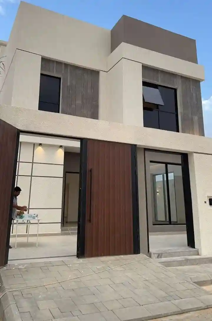 مشروع ترميم شامل لفيلا قديمة بالرياض